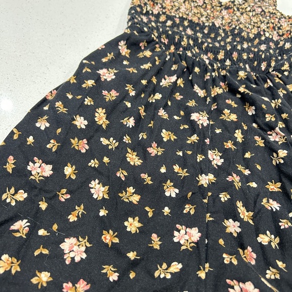American‎ Eagle Black Floral Romper XS | Smocked Waist Short Summer One Piece - Picture 7 of 7